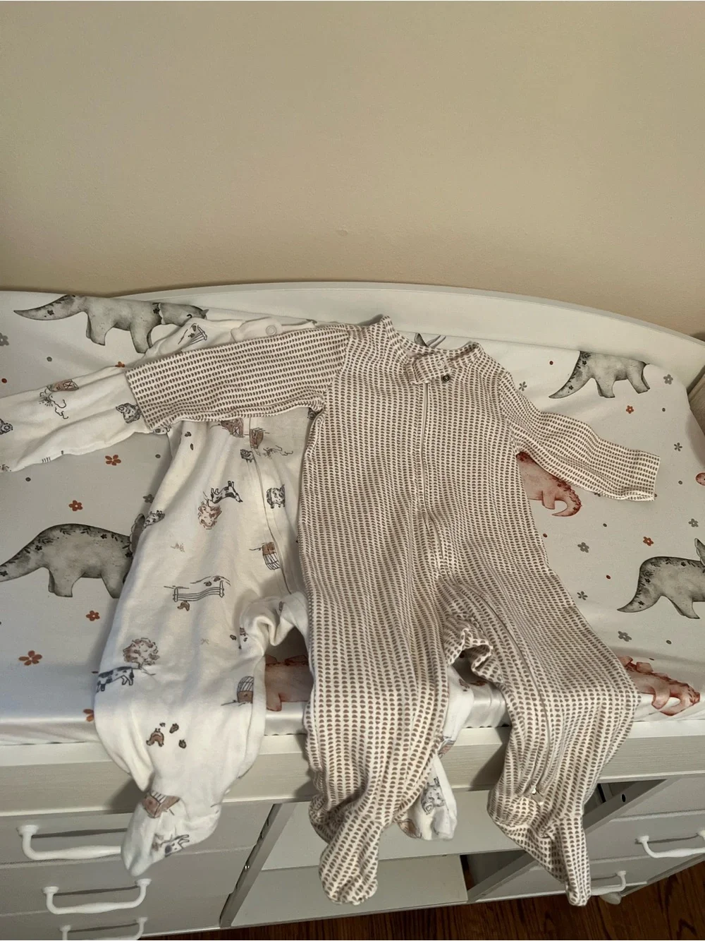 Carters baby Beige One-Piece Pajamas set 3–6 months